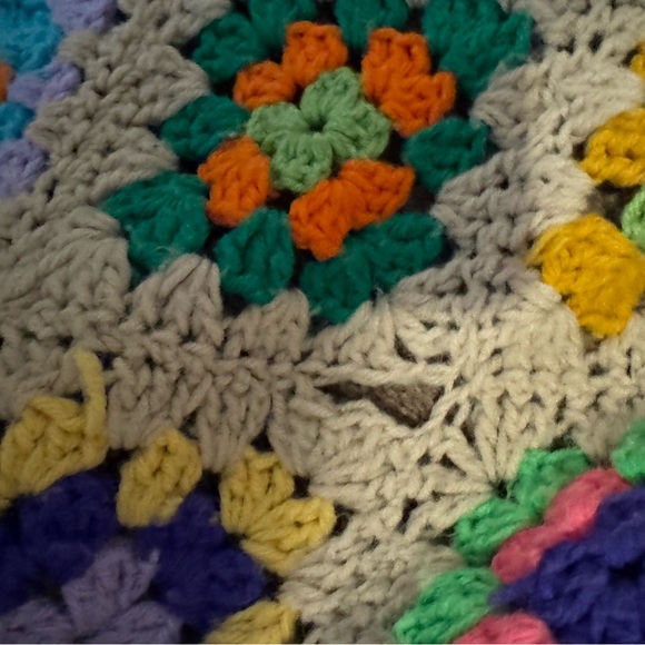 Vintage Classic Granny Square Afghan Cottage Cottagecore 89x66” See Photos - Picture 4 of 4